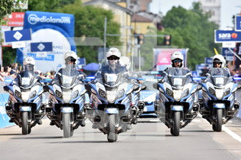 2019-05-21 - Polizia stradale - TAPPA 10 RAVENNA-MODENA - GIRO D'ITALIA - CYCLING